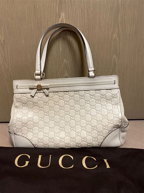 GUCCI Guccissima Medium Mayfair Tote Off White